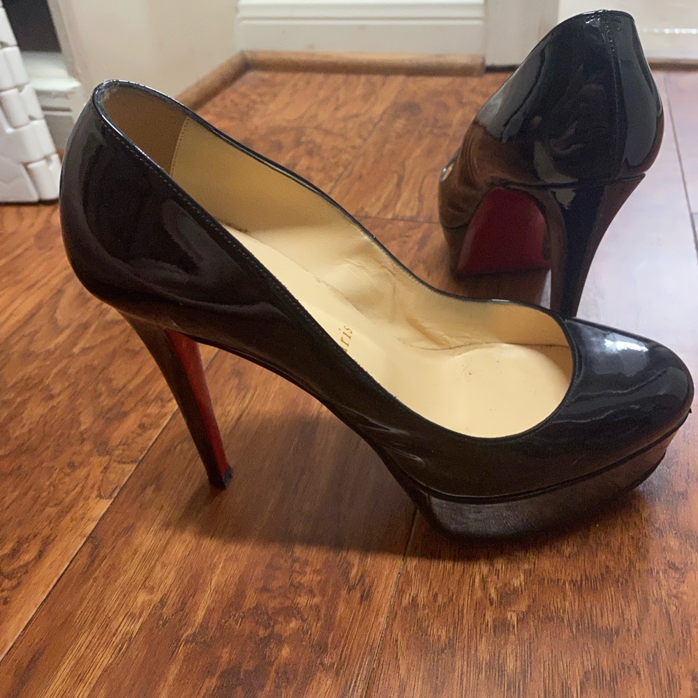 Black Bianca louboutins 120 pumps. Size 38 1/2. Great condition!!
